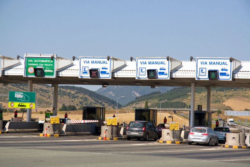Toll plaza on the Autopista near Pamplona Navarre northern Spain. Image shot 09/2008. Exact date unknown.