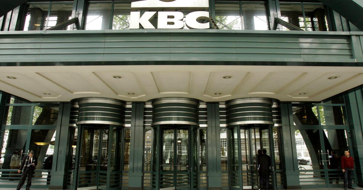KBC jumps into euro market with tier two