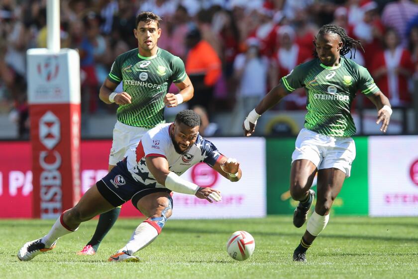 Cape Town, South Africa. 10th December 2016. Andrew Durutalo of the USA during the match between South Africa and the USA on day 1 of the HSBC Cape Town 7's rugby tournament taking place at Cape Town Stadium on 10-11 December 2016. Credit:  Roger Sedres/A