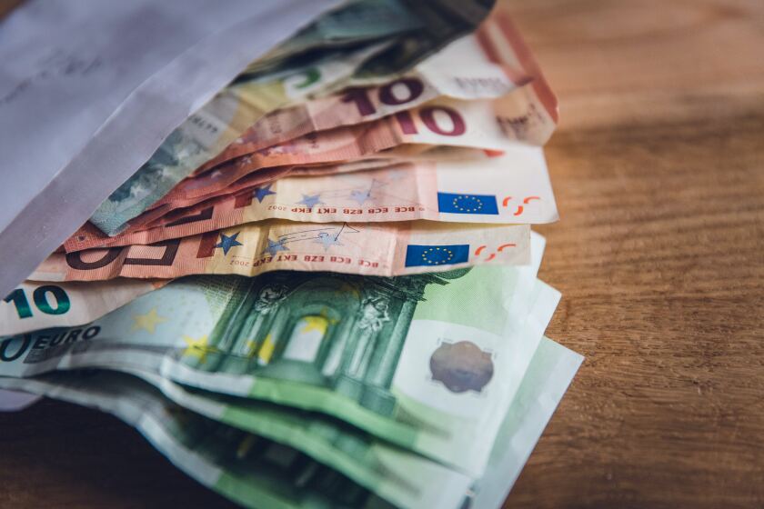 euros-unsplash.jpg